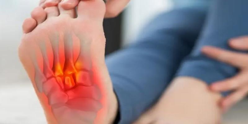 Causes, Symptoms, and Treatment of Plantar Fasciitis